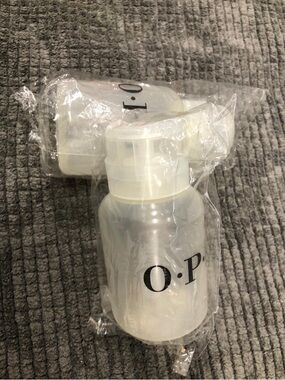 O.P.I Pump Dispenser Bottles (Set of 2)
